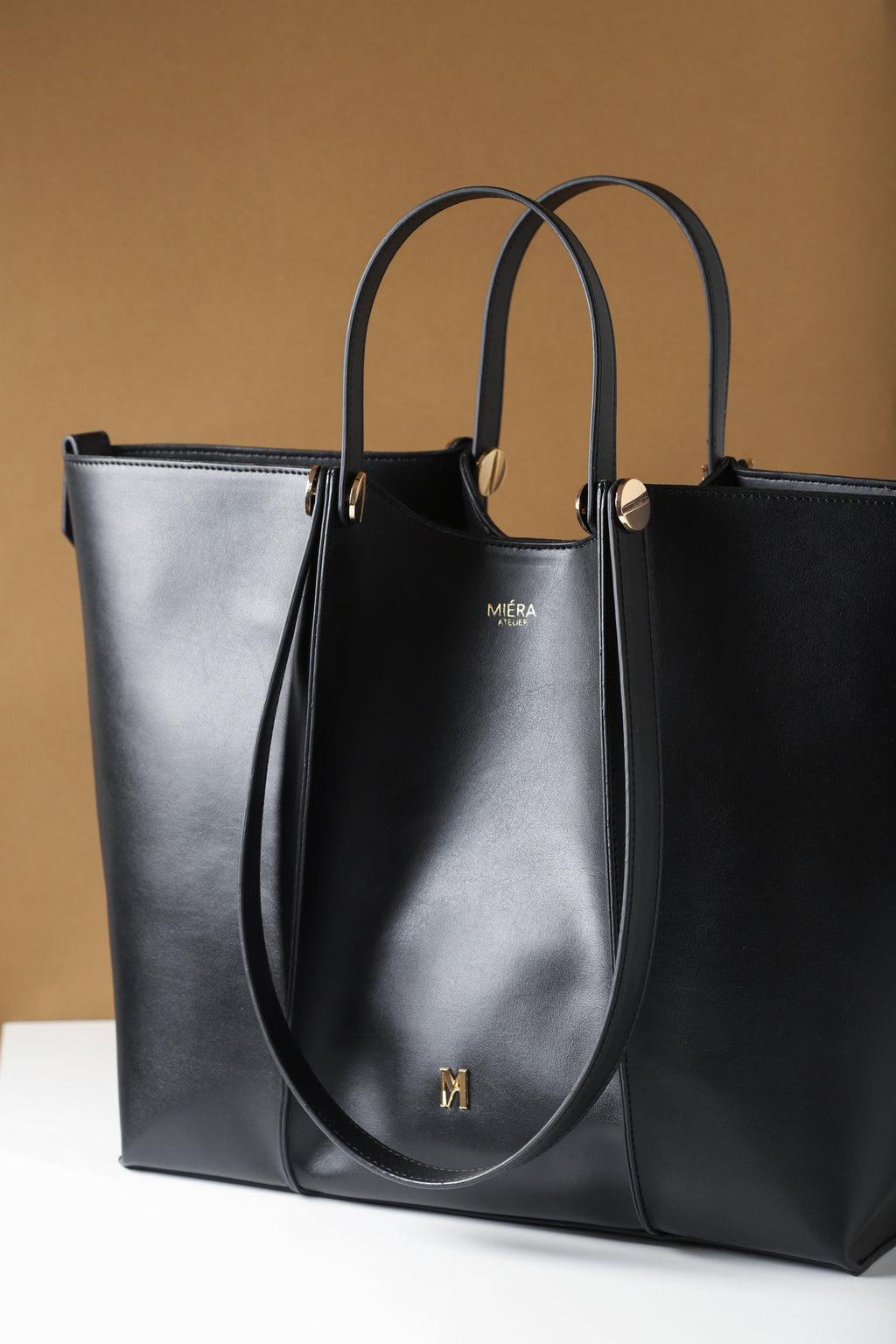 Antares Black Hand and Shoulder Bag