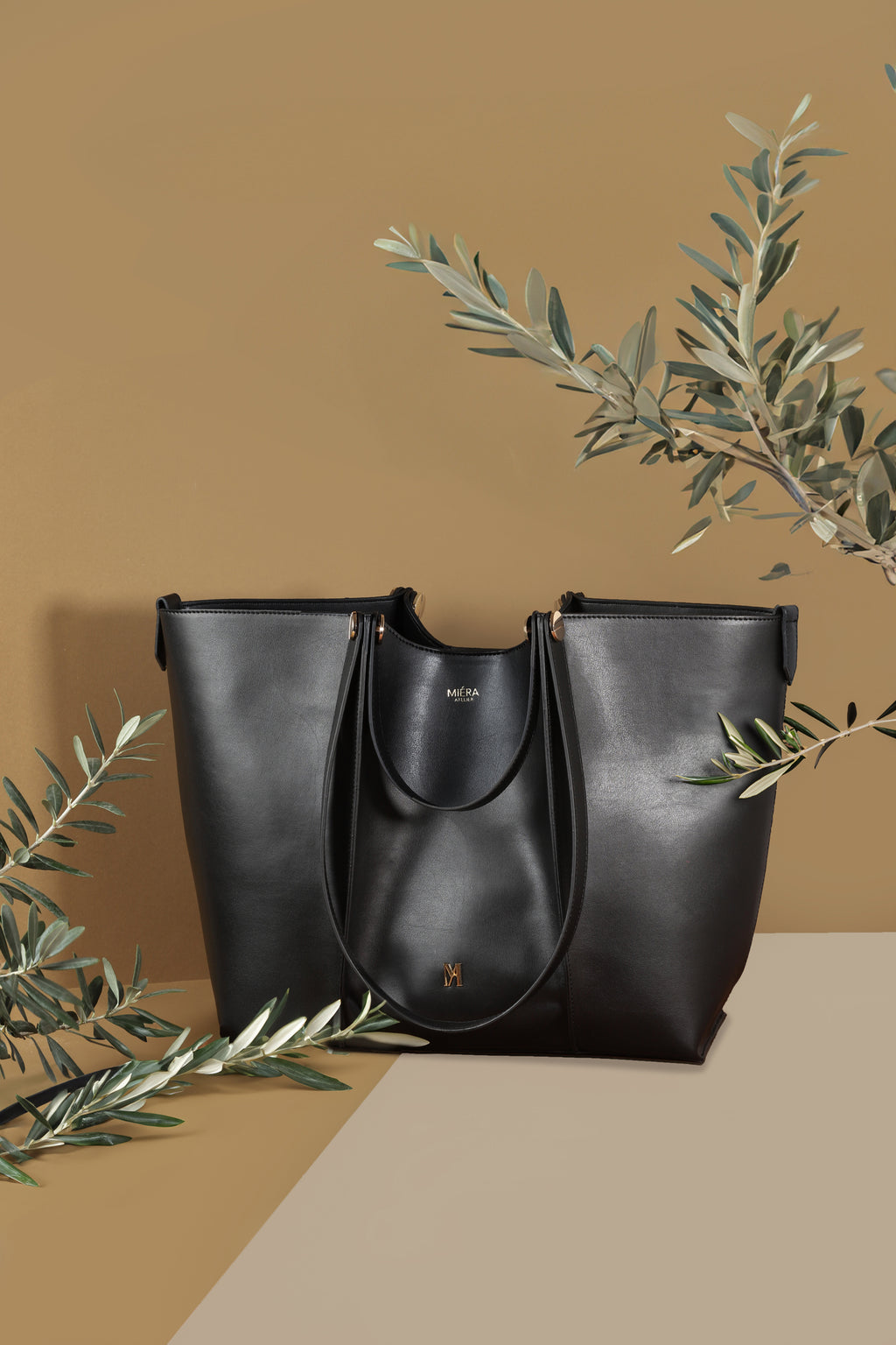 Antares Black Hand and Shoulder Bag